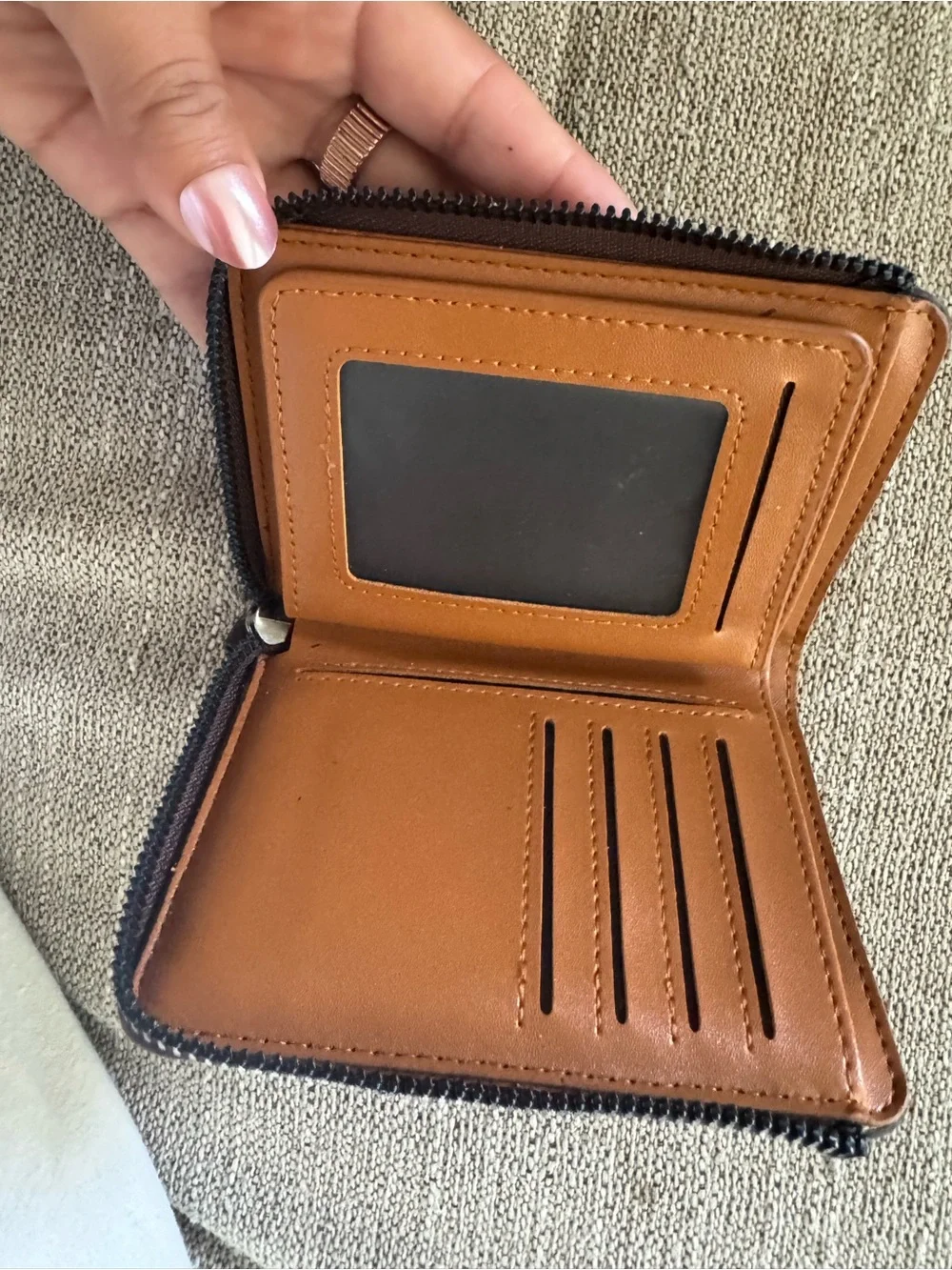 AIKS Kangaroo Brown Leather Zip Wallet